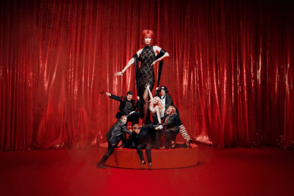 «Superestar», oda al surrealismo más pop